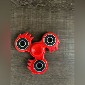 Red 3-Arm Fidget Spinner Toy Smooth Bearing Focus Toy Kids Adults Stim Black